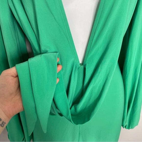 ASOS DESIGN Flare Leg Jumpsuit Size 4 Slinky Green Glam Plunge Tie Front Retro - Picture 5 of 7